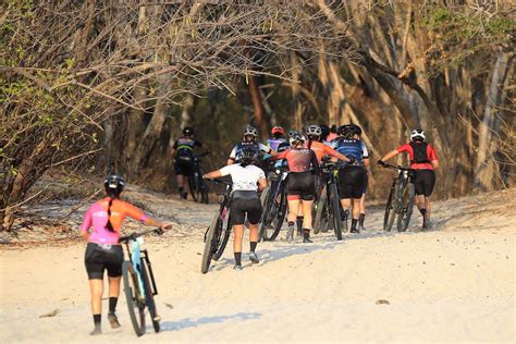 Casi 200 mujeres disfrutan desafío pedaleando en el Kivelix Trophy 2024