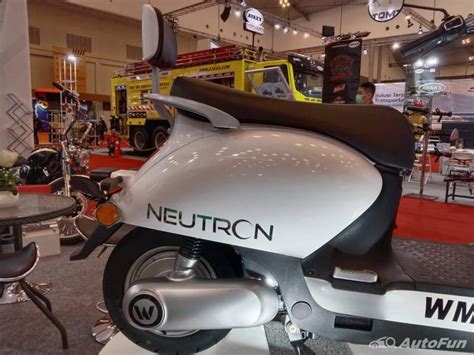 Kulik Motor Listrik WMoto Neutron 2022 Pas Buat Wanita Harga Cuma Rp