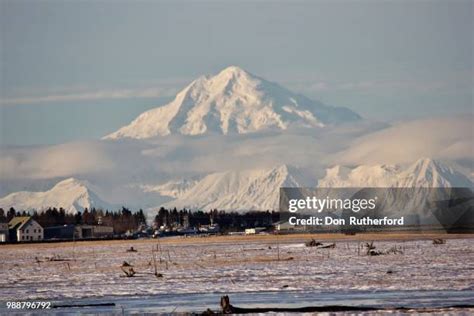 Mount Redoubt Photos and Premium High Res Pictures - Getty Images