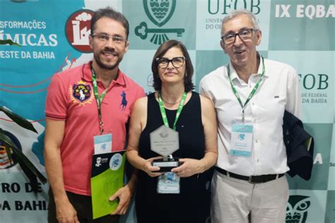 Professora Da Uesb Recebe Prêmio Da Sociedade Brasileira De Química Uesb