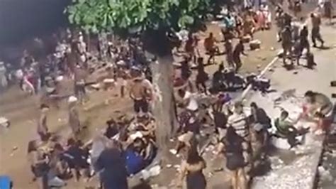 Dois mortos e 19 feridos em tiroteio no Carnaval do Rio Criança é vítima