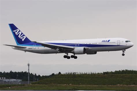 全日空 Boeing 767 300 JA8274 成田国際空港 航空フォト by kinsanさん 撮影2012年07月01日