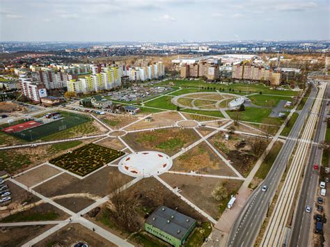 Ostatnie Prace W Parku Przy Placu Papieskim Foto Sosnowiec Czy