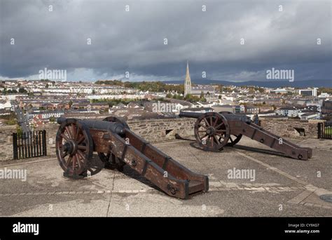 gmlh0210 4692 View of Bogside from Derry City Londonderry walls Stock ...