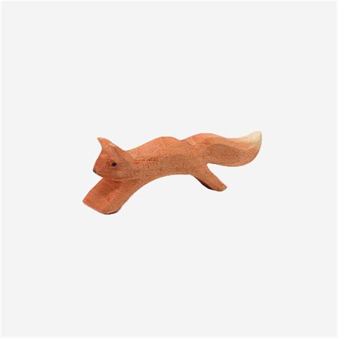 Holzfigur Eichh Rnchen Springend Von Ostheimer Lila L Mmchen Onlineshop