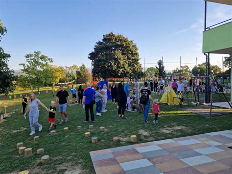 Ljubav Djeci Prije Svega Dje Ji Vrti Cvrkuti Oroslavje