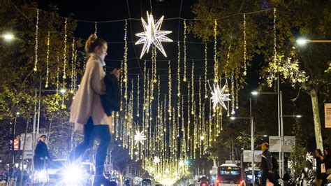 Cuánto consumen este año las luces de Navidad 2023 de Barcelona