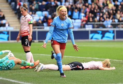 Man City Women overcome setback to beat Reading - SheKicks