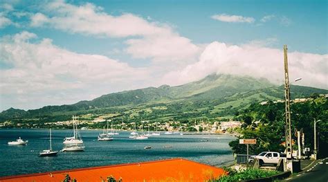 The Deadly Volcano of Martinique - PILOT GUIDES