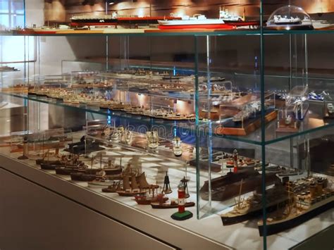 Collection of the International Maritime Museum in Hamburg - Warships ...