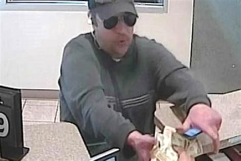 Man Robs Fifth Third Bank Branch In The Loop Chicago Sun Times