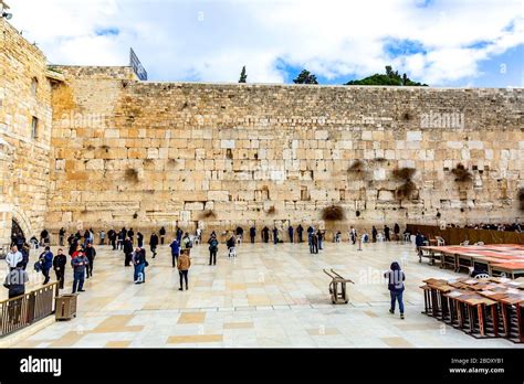 Western Wall Plaza Jerusalem Aerial Hi Res Stock Photography And