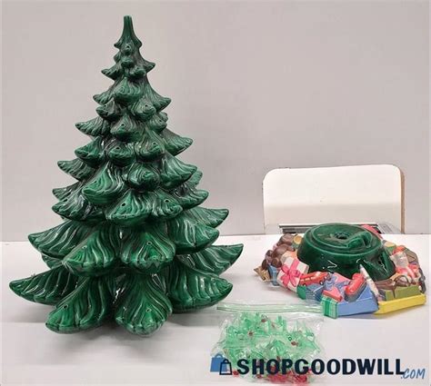 Vintage Atlantic Molds Ceramic Christmas Tree 23 Inches No Light