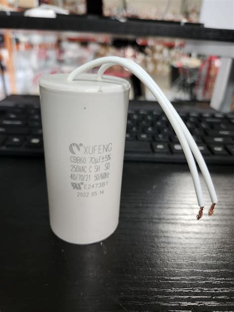 Cbb60 Operating Capacitor 70uf 250v Ac 2 Wire 5060hz Cylinder 50x95mm