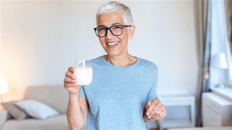 Beber leche todos los días aumenta el riesgo de fracturas de cadera