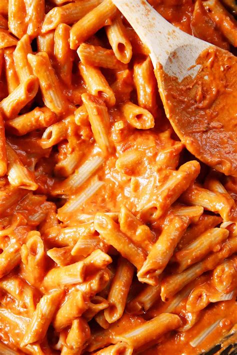 Easy Vodka Sauce For Pasta Alla Vodka Lexi S Clean Kitchen