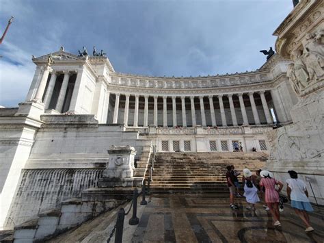 The Altar of the Fatherland in Rome - A Fantastic Viewpoint