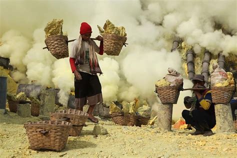 Priv Tocht Met Overnachting Van Bali Naar De Krater Van Mount Ijen