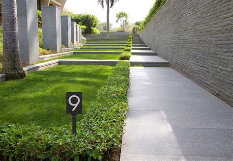 Floating Modern Number Horizontal Address Plaque With Lawn Stakes