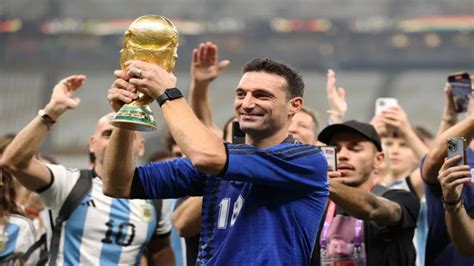 Oficial Lionel Scaloni Seguirá Como Técnico De La Selección Argentina Hasta 2026 Agenciafe