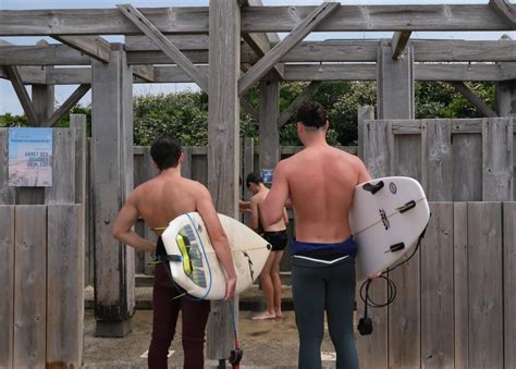 Douches De Plage Dans Les Landes Les Communes Coupent Le Robinet