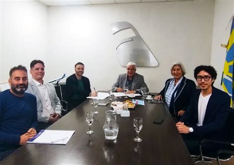 Firma De Convenio Entre Upe Y Movant Connection Upe