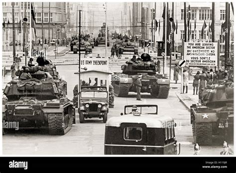 Checkpoint charlie 1961 hi-res stock photography and images - Alamy