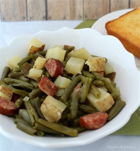 Slow Cooker Recipe ~ Green Beans, Sausage & Potato Dinner - Teaspoon Of Goodness