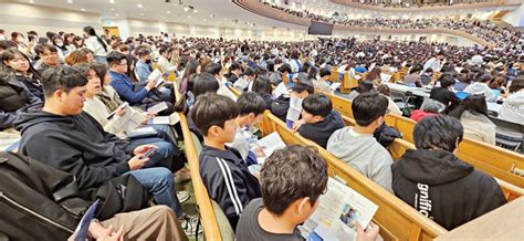 한국컴패션 20주년 예배 ‘지금 우리가 사랑할 시간