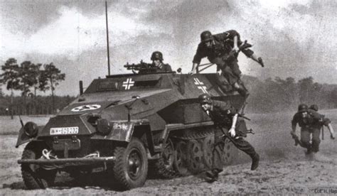 Axis Tanks and Combat Vehicles of World War II: PANZERGRENADIER TACTICS