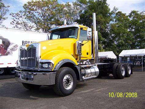 Mack Titan - BigMackTrucks.com