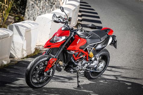 What It’s Like to Ride the Ducati Hypermotard 950, A Review - Asphalt ...