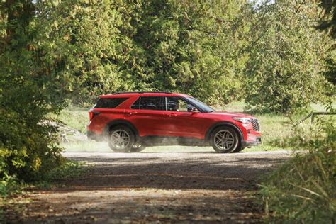 2025 Ford Explorer Debuts With New Tech Redesigned Interior