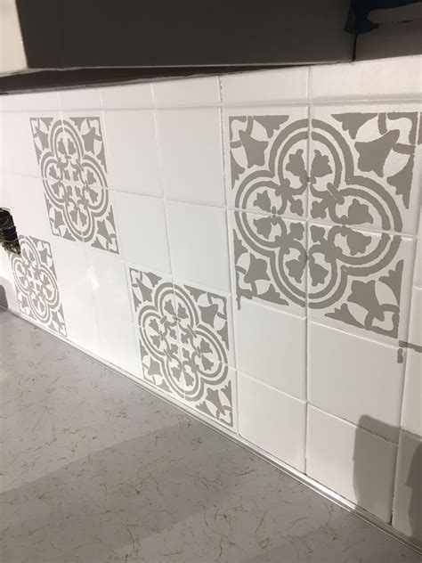 Stencil Painted Kitchen Backsplash Tile Diy Kitchen Design