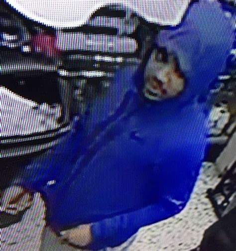 Police Seek Help Identifying Gunmen Who Killed Man In Convenience Store