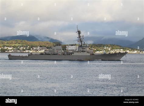 Uss Mitscher Ddg Un Destructor De Misiles Guiado De La Armada De