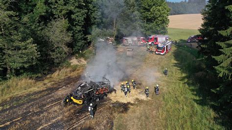 Neun Feuerwehren Im Einsatz Alarmstufe 2 Feldbrand In Weilbach Ried