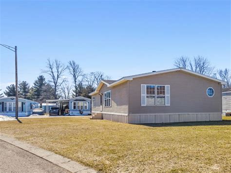 Mobile Home Park In Rochester In Four Seasons