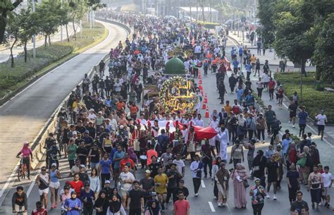 Pawai Menyambut Maulid Nabi Muhammad Saw