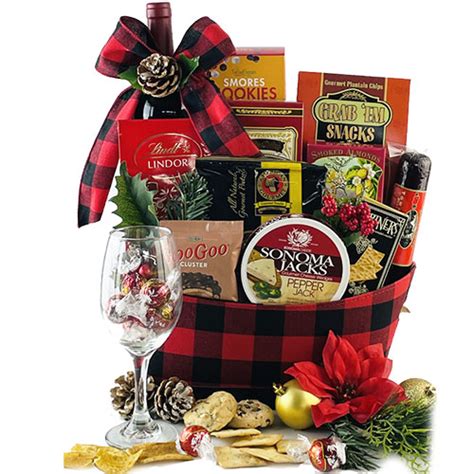 Christmas Gift Baskets: Holly Jolly Christmas Wine Gift Basket | DIYGB