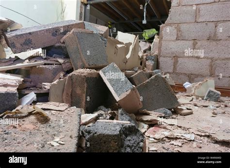 Proyecto De Ladrillos De Demolicion Fotograf As E Im Genes De Alta