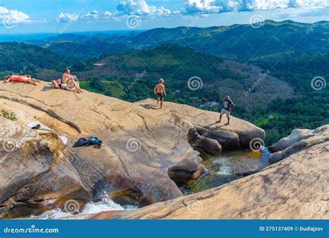 Diyaluma, Sri Lanka, January 28, 2022: Diyaluma Falls Near Ella ...