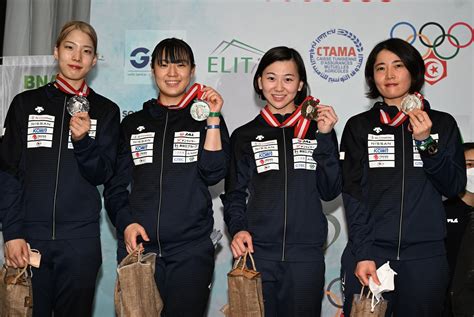 【フェンシング】女子サーブル ワールドカップ チュニジア大会で 日本チームが団体戦銀メダル獲得！ 公益社団法人日本フェンシング協会のプレスリリース