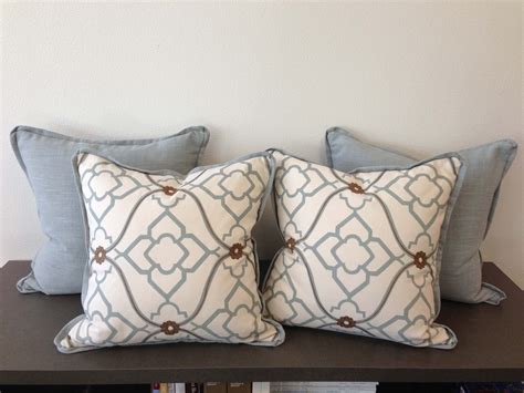 How To Pick Perfect Decorative Throw Pillows For Your Sofa Bed Or Chair — Designed