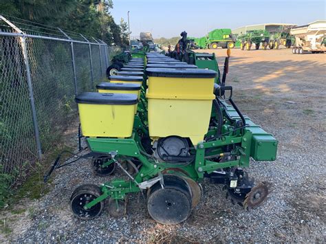 2020 John Deere 1725 Planters Integral Douglas Ga