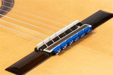 Guitar beads for nylon strings by Alba Guitar - blue nylon