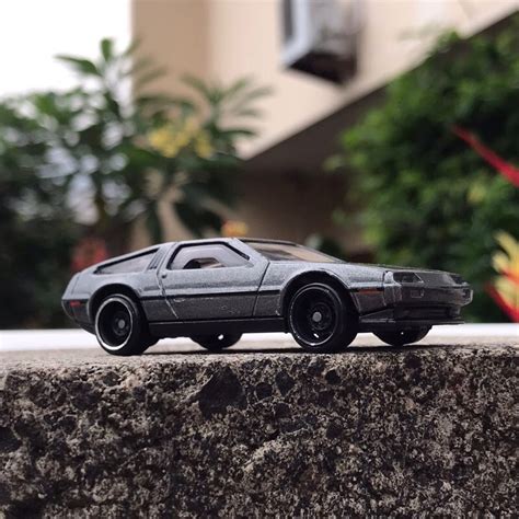 Jual HOT WHEELS DMC DELOREAN Shopee Indonesia