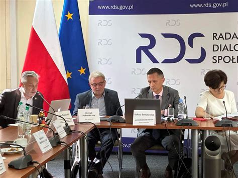 Fiasko rozmów w RDS o budżecie na 2024 rok Ogólnopolskie Porozumienie