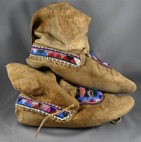 19th C Moccasins Northern Woodlands – Westwillow Antiques