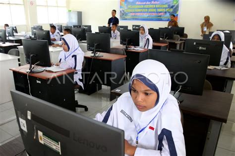 Pelaksanaan Anbk Smp 2023 Antara Foto